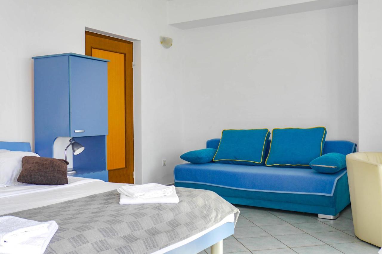 Apartments Beach Dugi Rat Ngoại thất bức ảnh