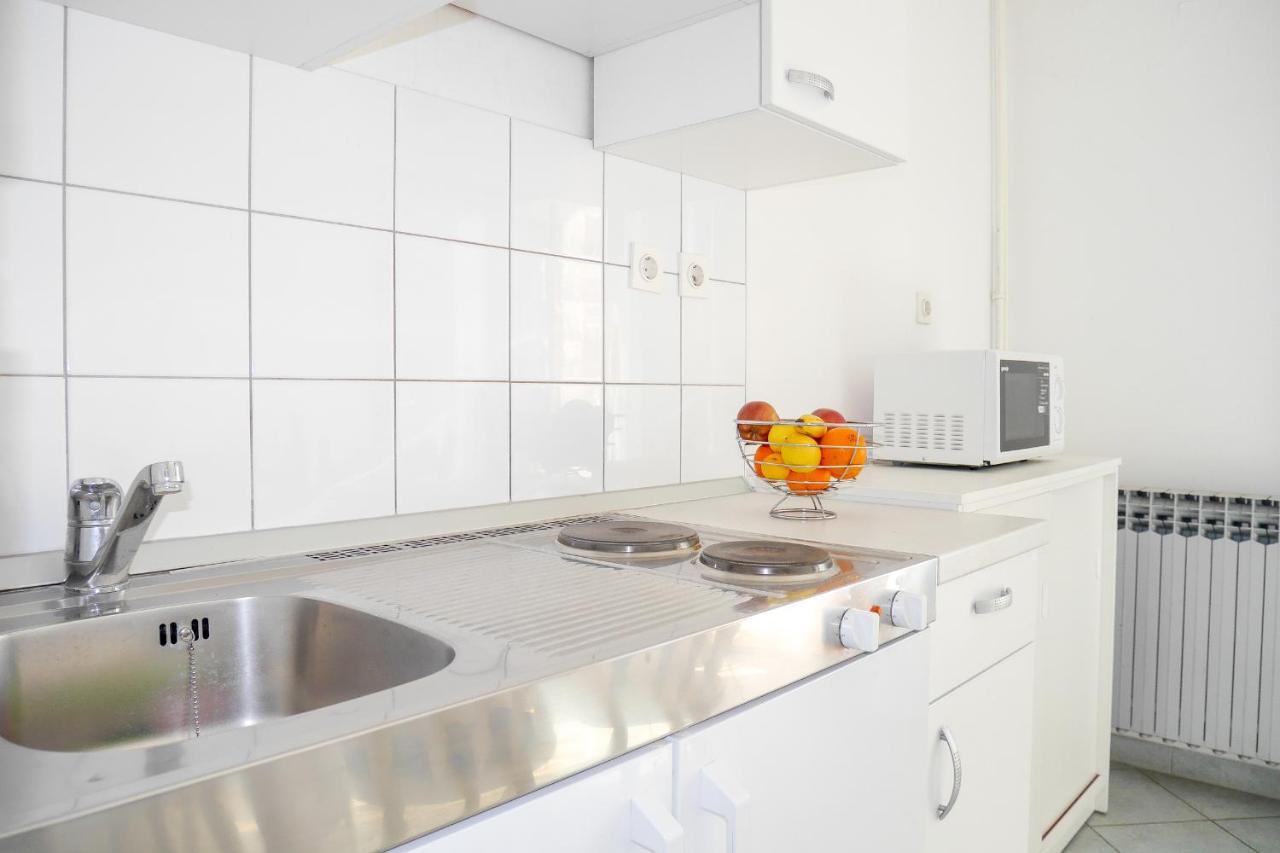 Apartments Beach Dugi Rat Ngoại thất bức ảnh