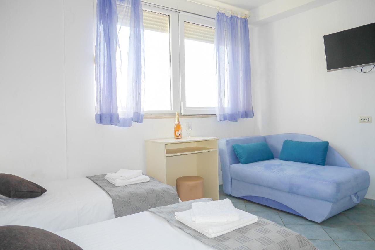 Apartments Beach Dugi Rat Ngoại thất bức ảnh