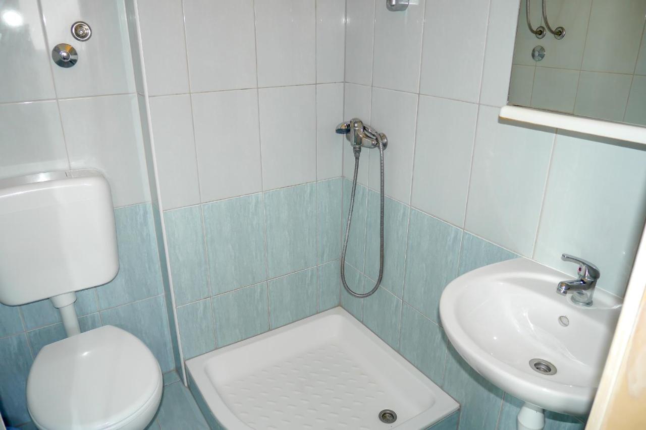 Apartments Beach Dugi Rat Ngoại thất bức ảnh