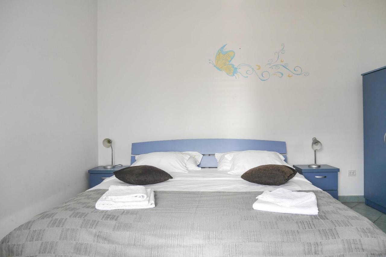 Apartments Beach Dugi Rat Ngoại thất bức ảnh