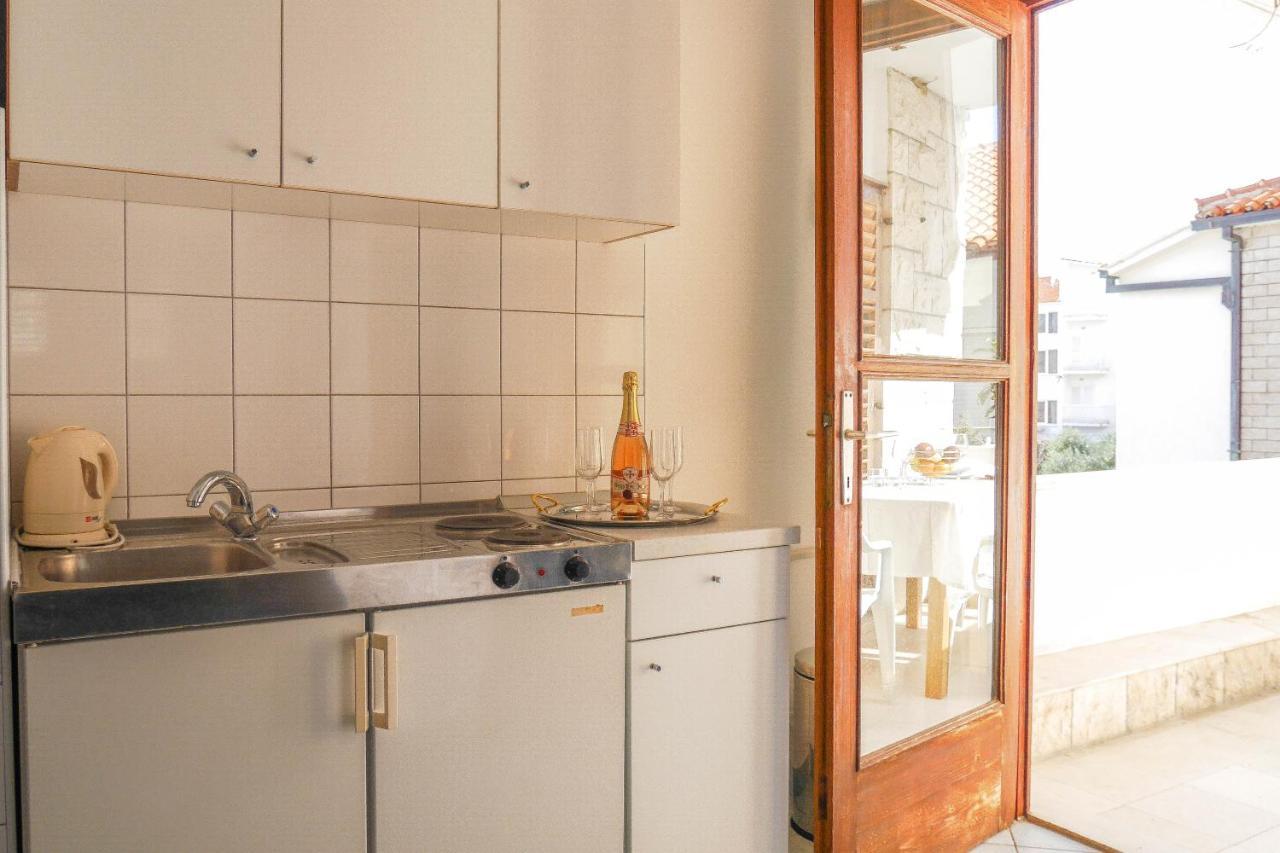 Apartments Beach Dugi Rat Ngoại thất bức ảnh