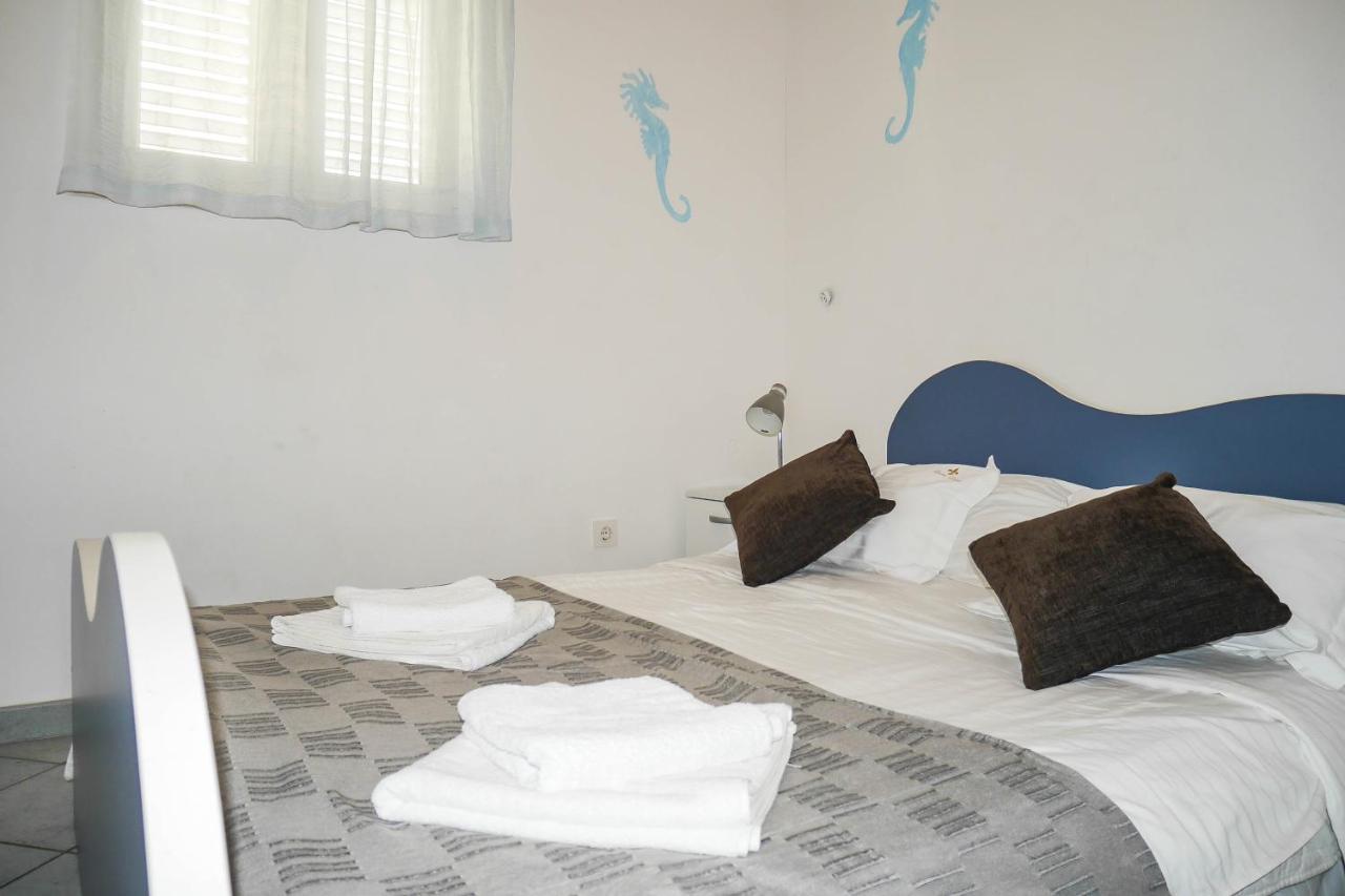 Apartments Beach Dugi Rat Ngoại thất bức ảnh